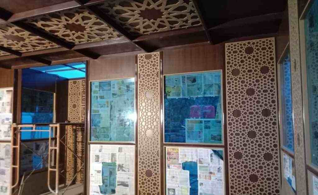 pemasangan plafon dan ornamen dinding motif krawangan #892