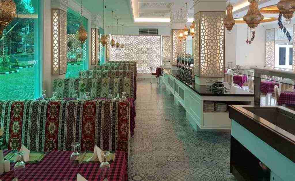 pengaplikasian dekorasi ornamen dinding dan penutup tiang bahan pvc board motif krawangan#234