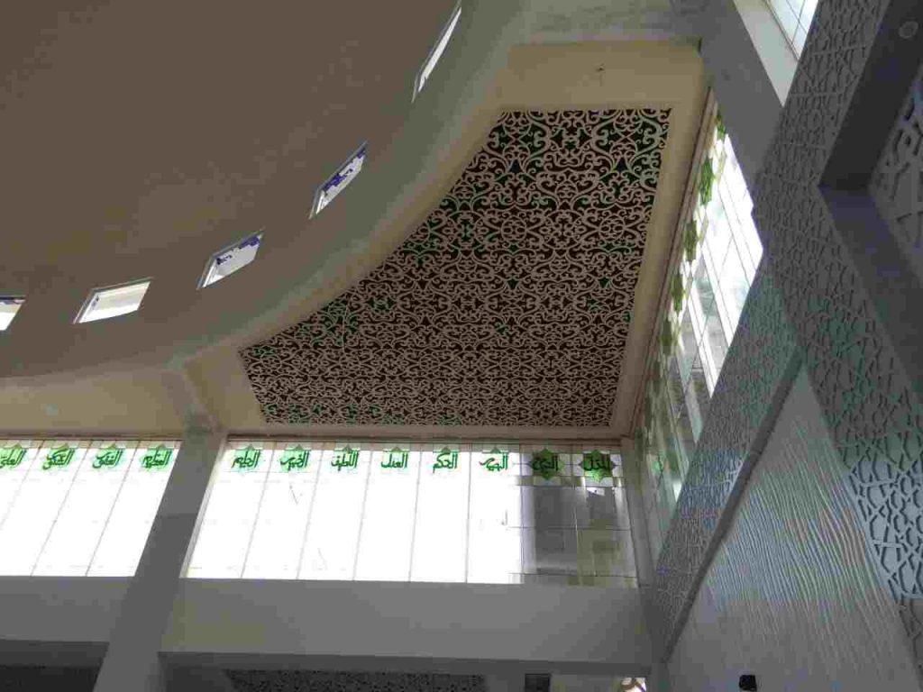 pengaplikasian hiasan ornamen plafon #122
