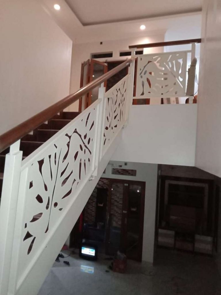 pengaplikasian railing tangga #178