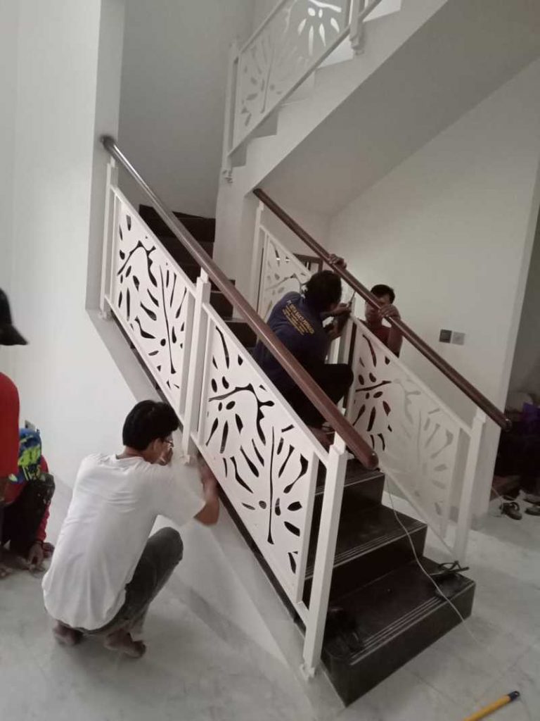 pengaplikasian railing tangga #178b