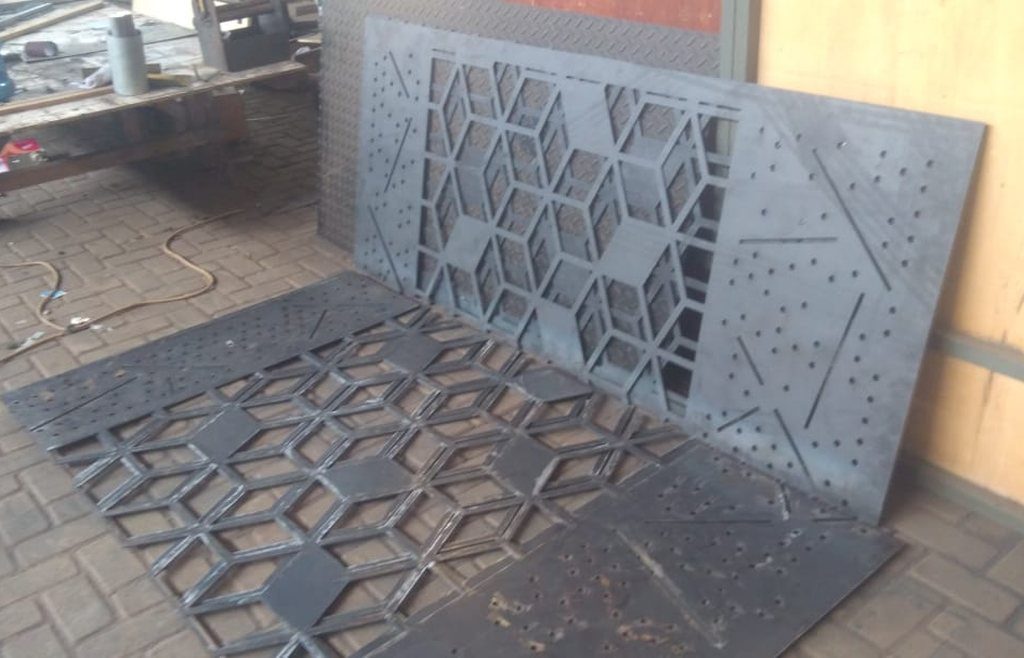 laser cutting plat besi#223