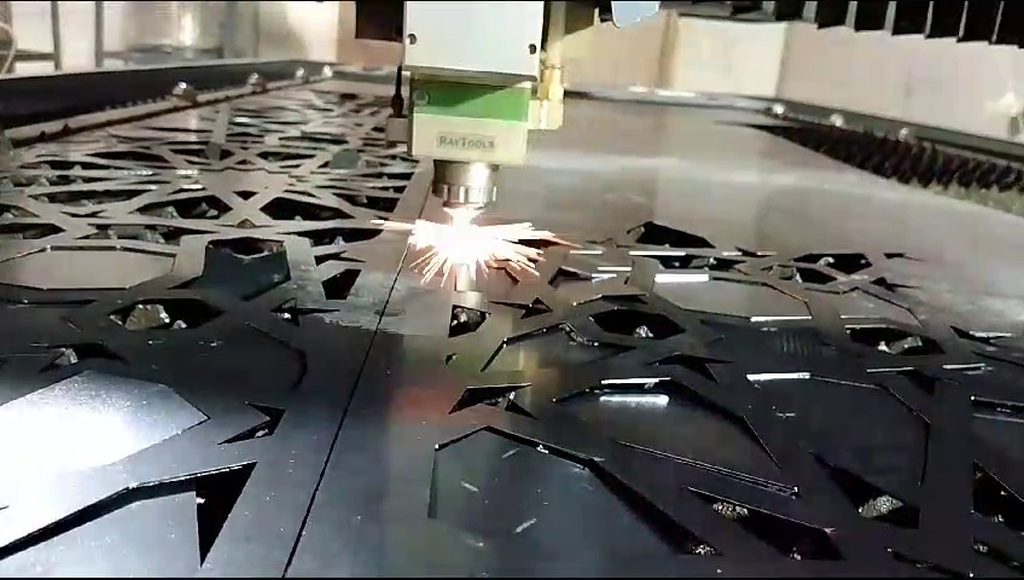 Jasa laser cutting depok bahan stainless motif krawangan